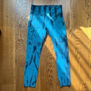 Lululemon invigorate tie-dye 7/8 leggings